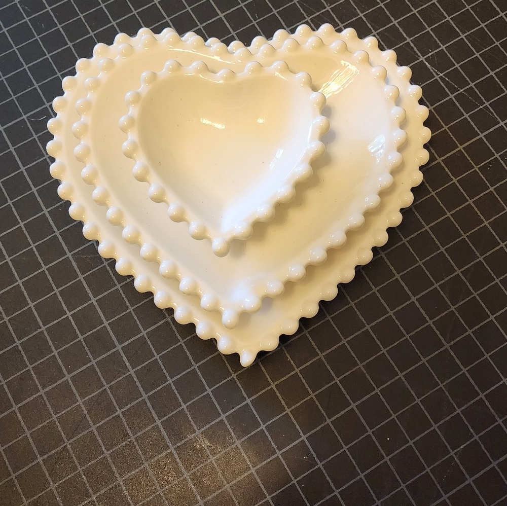 White Heart-Shaped Ceramic Bowls